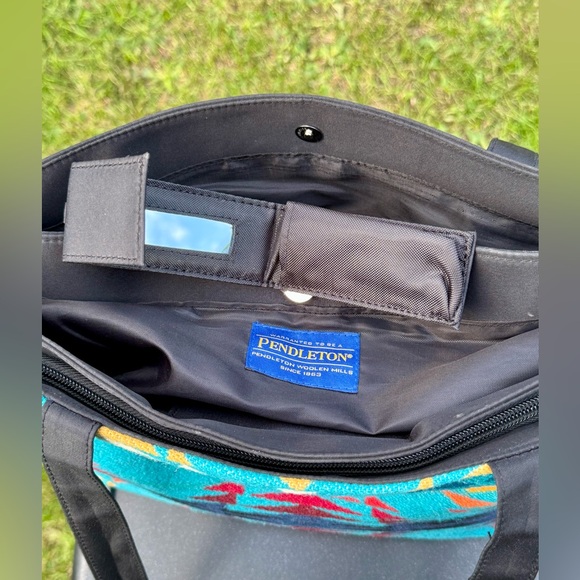 Pendleton Carry-All Bag - Picture 6 of 9
